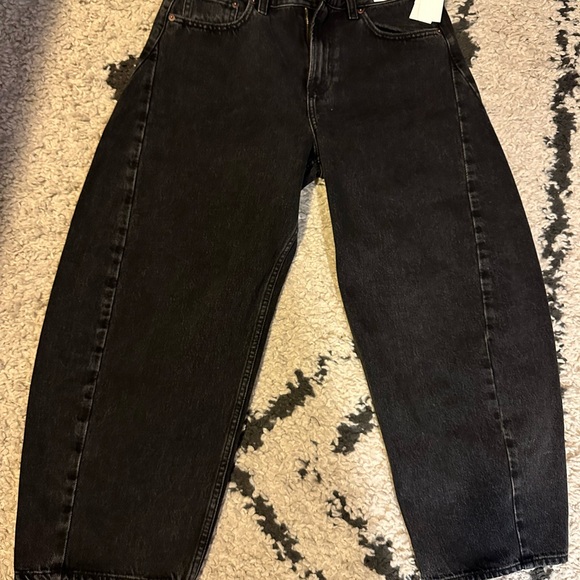 Abercrombie & Fitch Women's Black barrel Leg Jeans - Picture 3 of 3